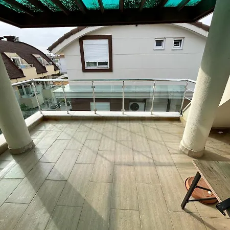 Apartment Luxury Pool Near The Beach