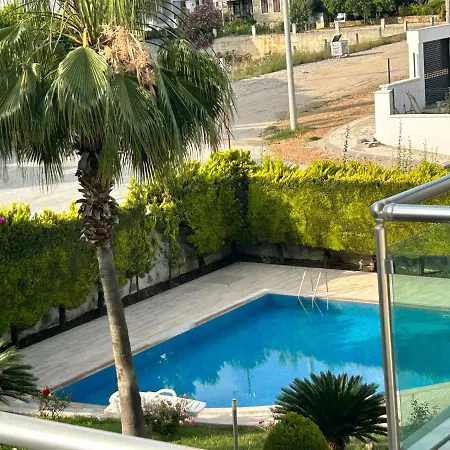 Apartment Luxury Pool Near The Beach *